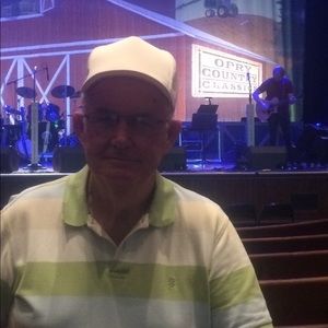 Meet your Posher, Roy